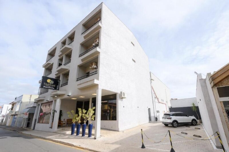 Hotel 5